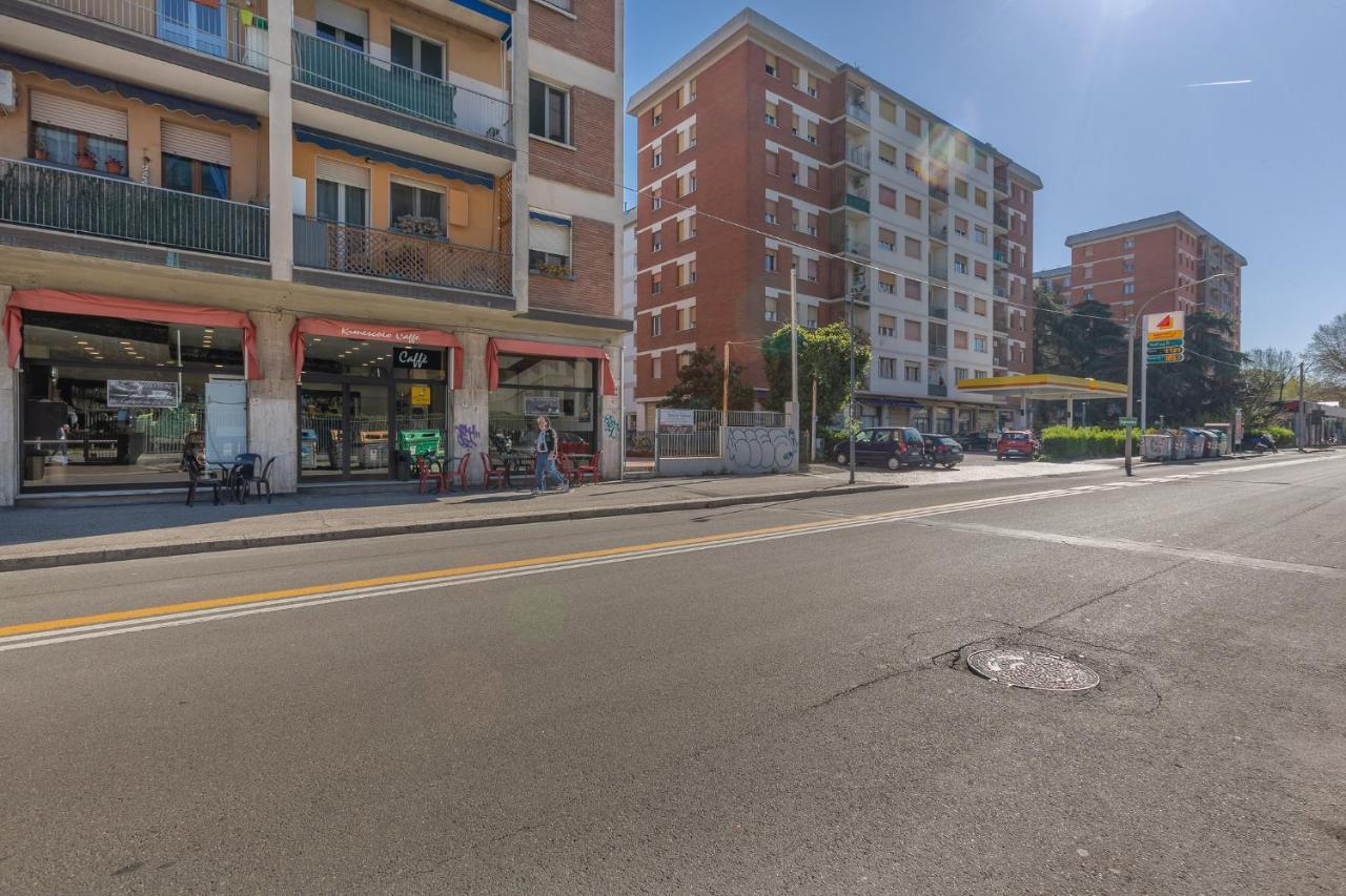 San Donato Fiere Essential Apartment W/Parking Bologna Exterior photo